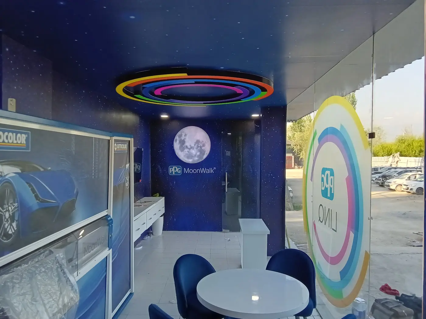 Custom product display and branded interior at PPG LINQ Srinagar