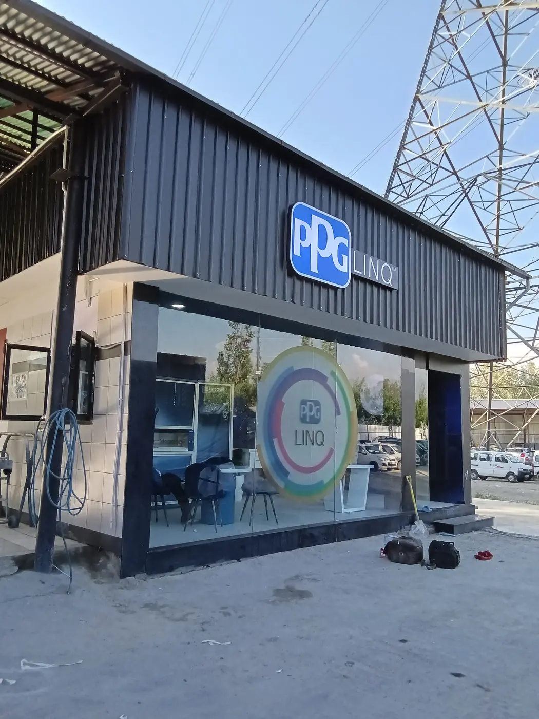 Completed PPG LINQ Srinagar storefront and entrance branding